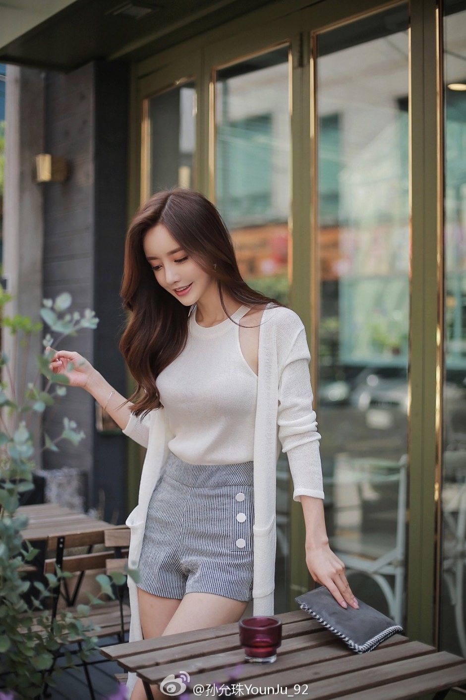 韩国长腿美女孙允珠气质非凡穿搭潮流时尚写真