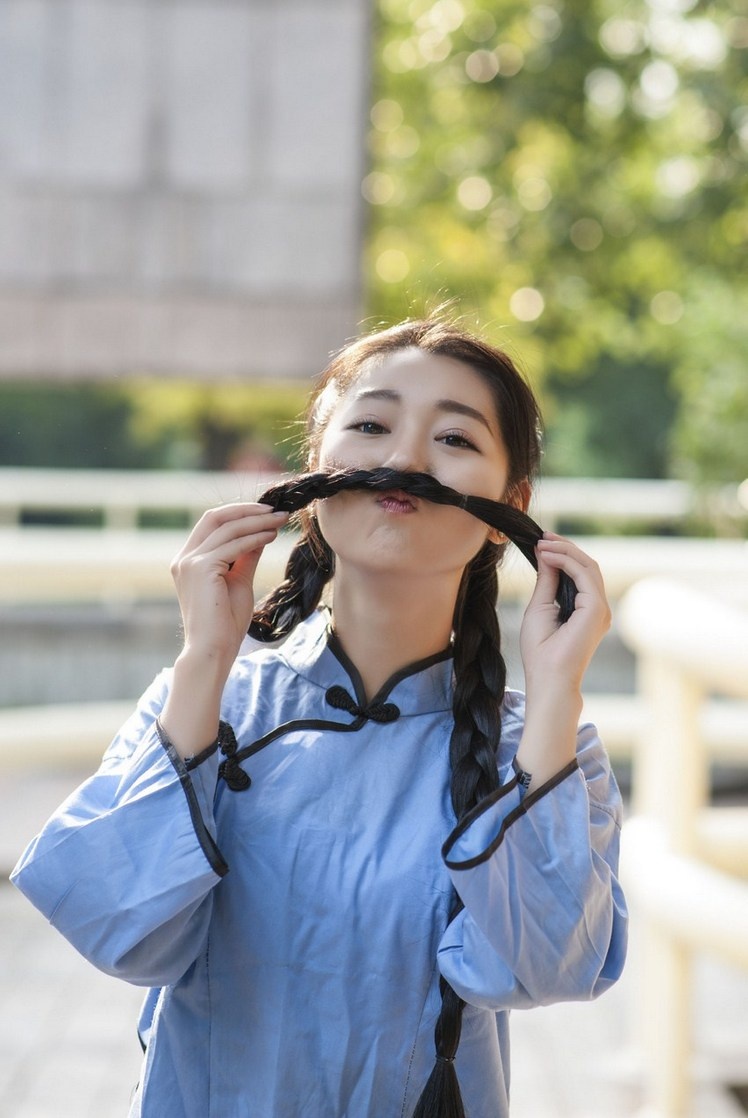 清纯民国装扮美少女校园清新养眼写真图片