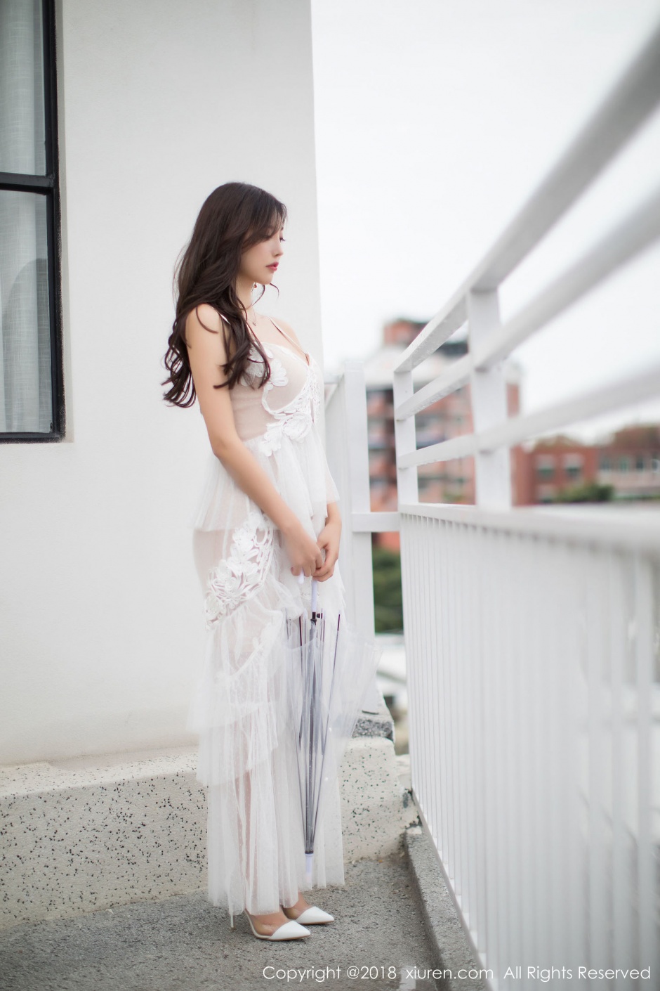 性感美乳模特杨晨晨sugar蕾丝吊带裙极致诱惑