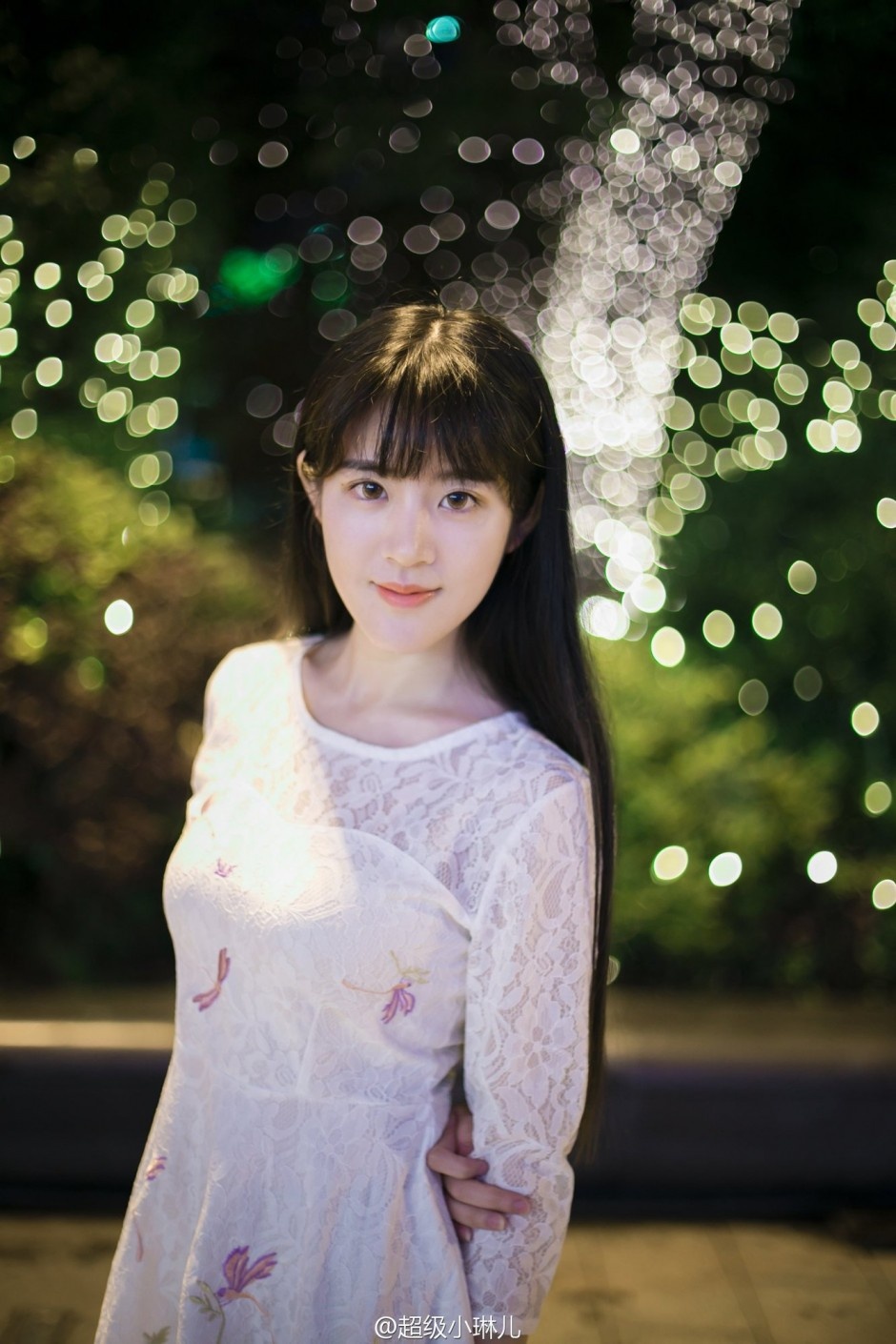 秀丽脱俗美人小琳儿仙气十足养眼写真图片