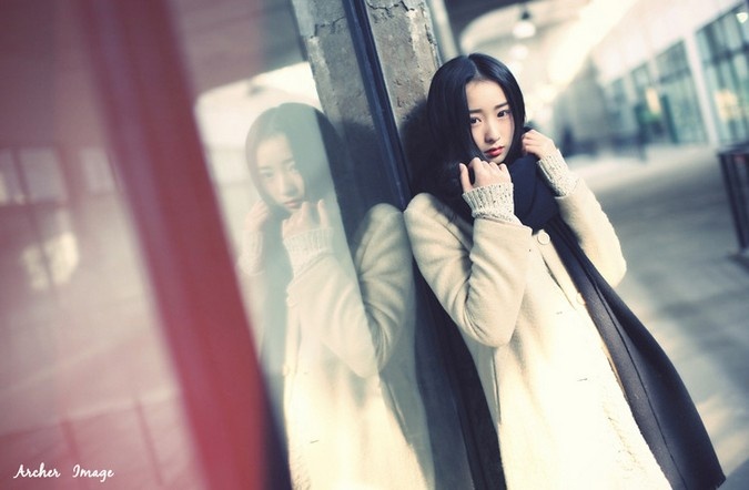 精致容颜美女冬日时尚唯美写真图片