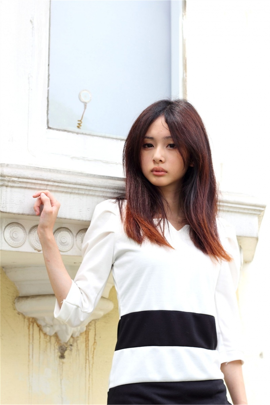 台湾小正妹梅杜莎纤细骨感身材街拍知性写真