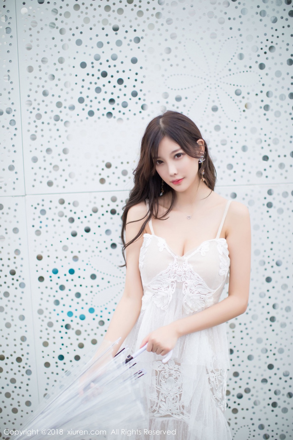 性感美乳模特杨晨晨sugar蕾丝吊带裙极致诱惑