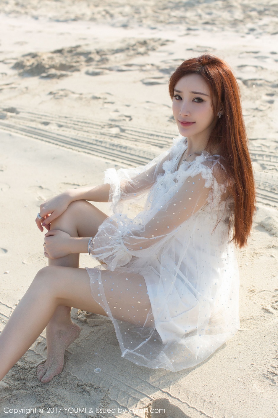 性感美女模特周妍希雪纺纱裙+七彩吊裙海边清新养眼写真