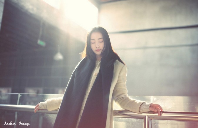 精致容颜美女冬日时尚唯美写真图片