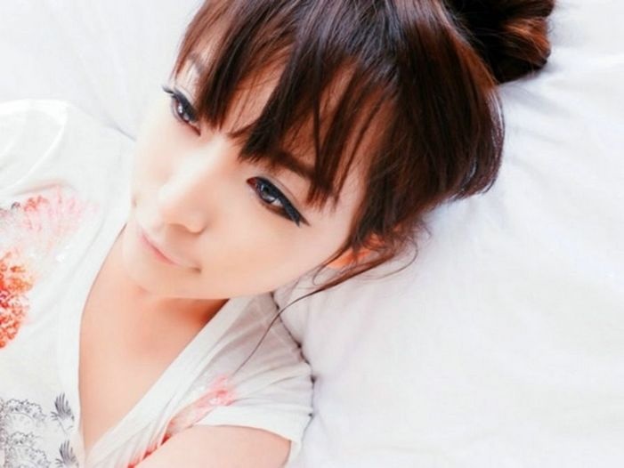 黑长直清纯大眼软萌妹俏皮可爱生活自拍美图