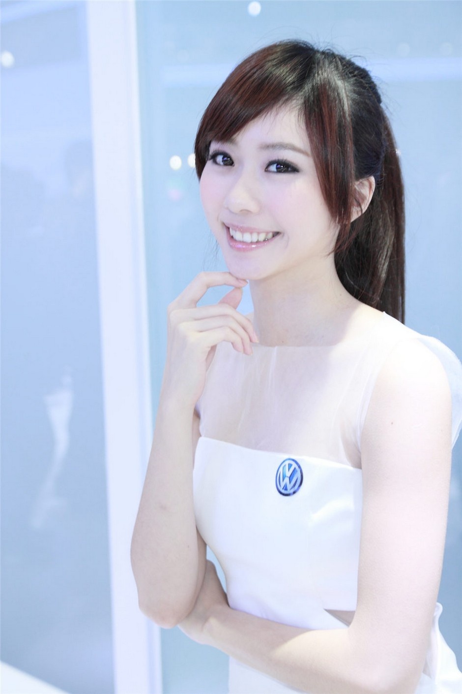 白雪公主张景岚展台清纯可爱写真