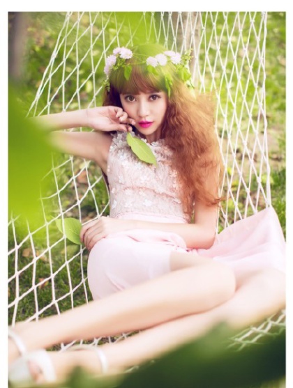 极品美腿模特外景唯美艺术写真图片