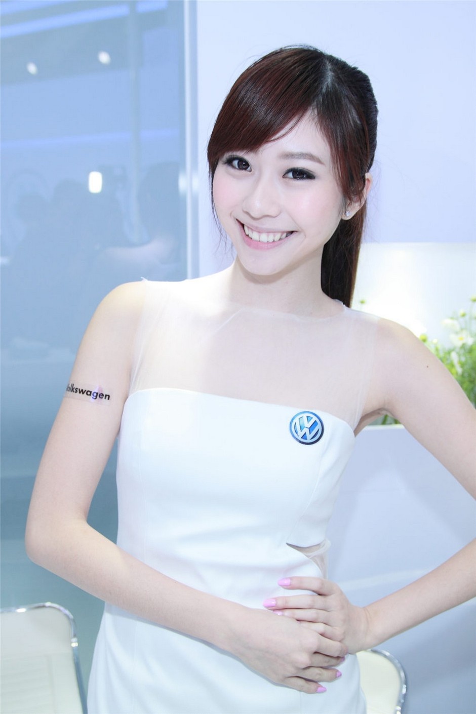 白雪公主张景岚展台清纯可爱写真