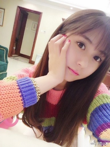 清纯气质美女白皙肌肤极度迷人养眼图片