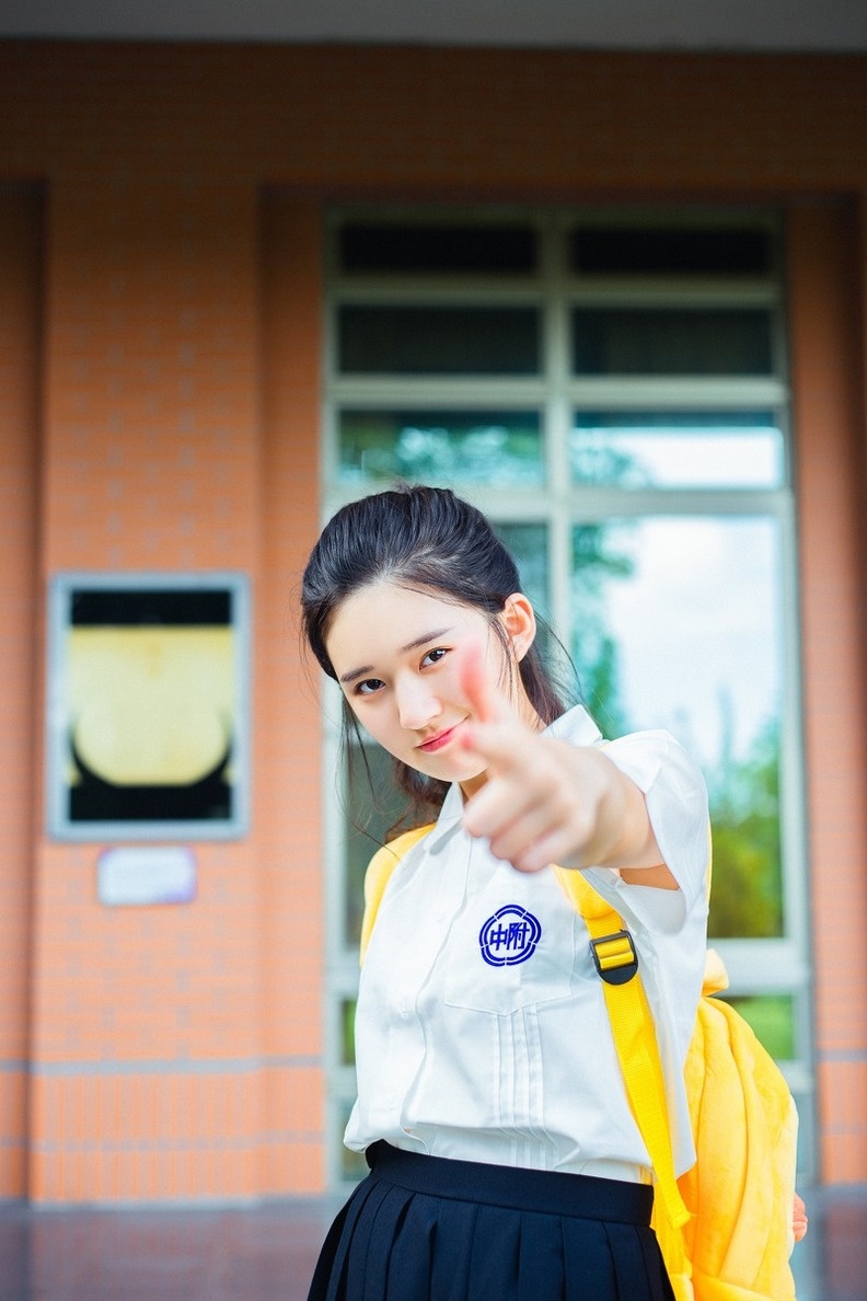 超漂亮清纯的美女校花唯美迷人照