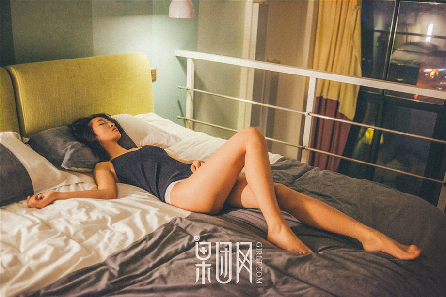 Girlt果团人像摄影写真 性感撩人主播肉肉妩媚个人大胆写真图片
