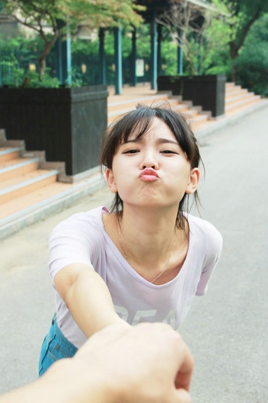 00后养眼小美女清纯可人生活写真图片