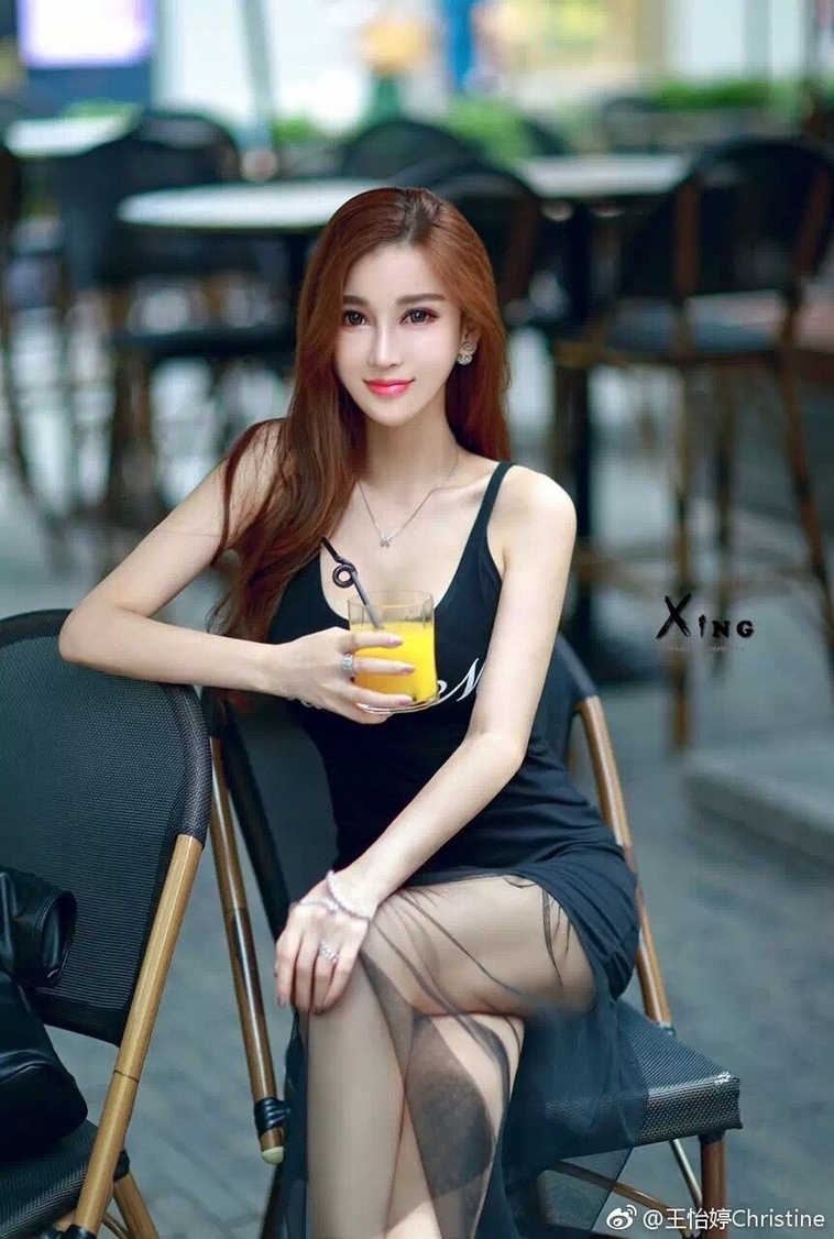 网红美女王怡婷千姿百媚养眼生活写真照