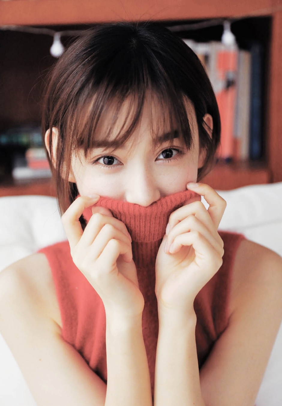 素颜美女精致小v脸修长美腿性感图片