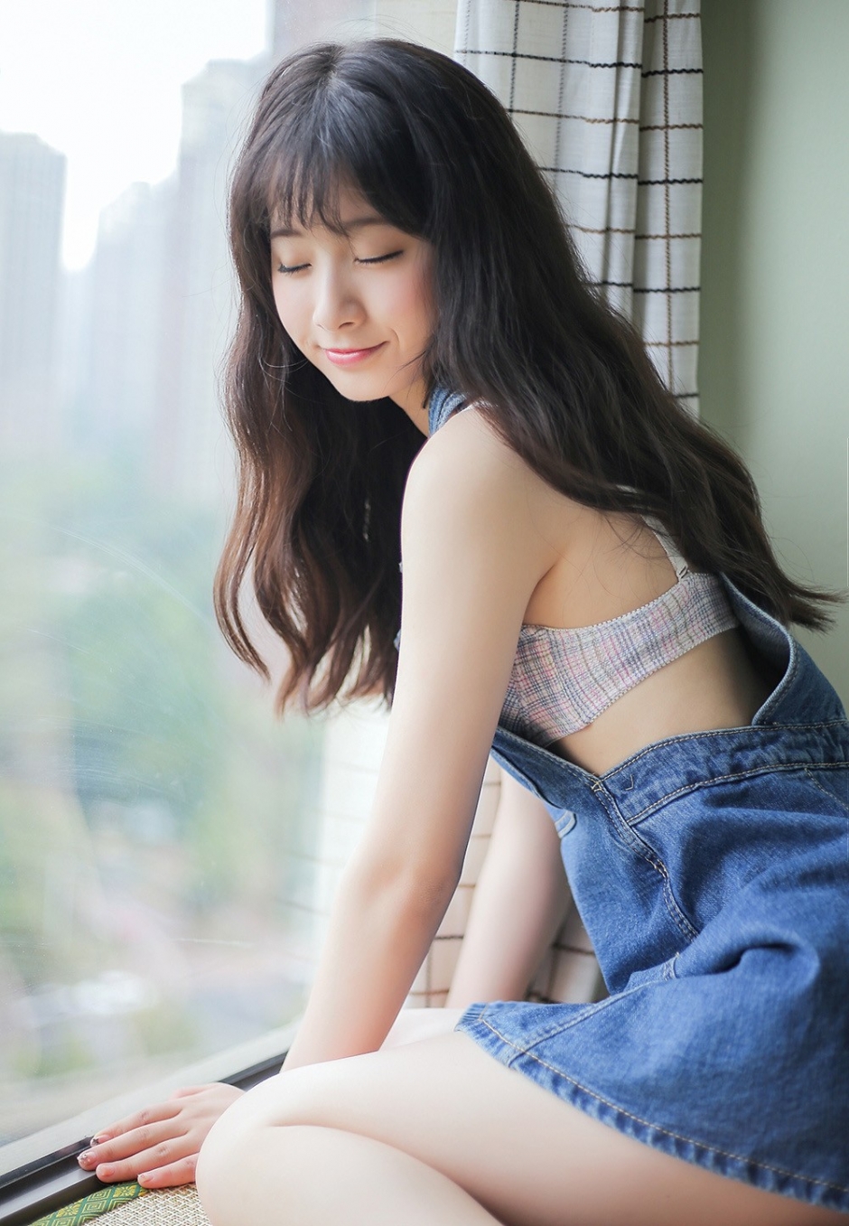 丰满爆乳美女模特小清新诱惑性感美女图片