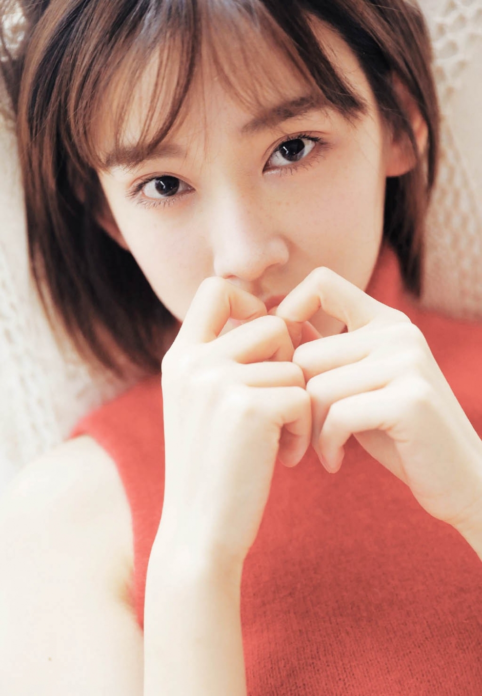 素颜美女精致小v脸修长美腿性感图片