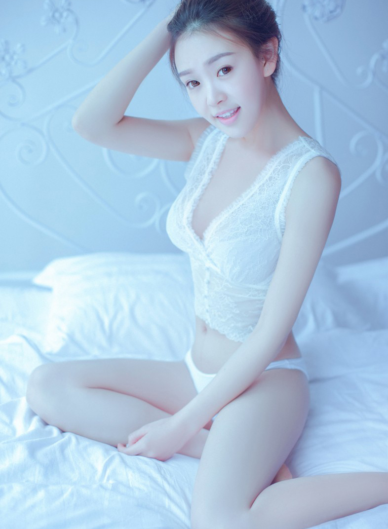 大学校园清纯美女