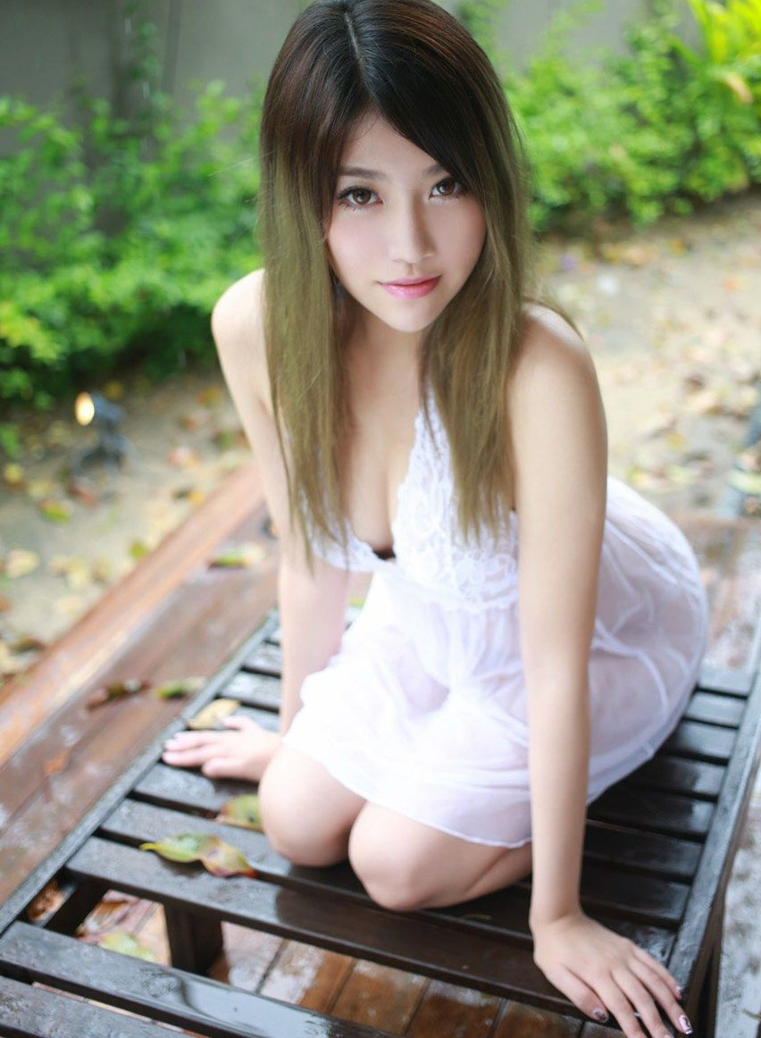 清纯校花生活照