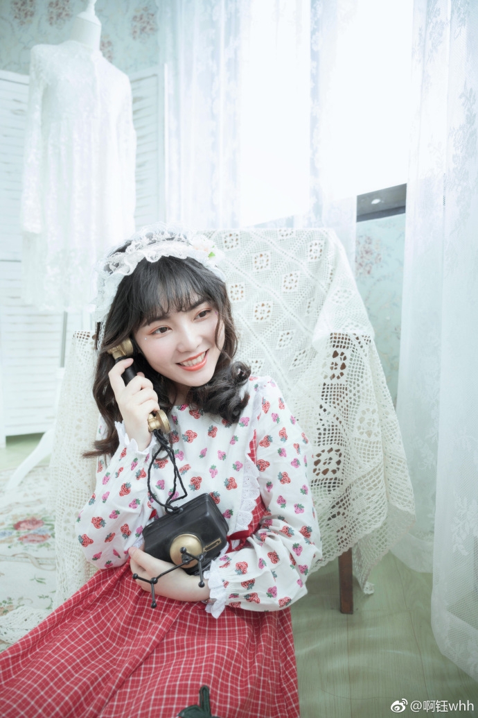 日系软萌美女复古小洋装邻家气质图片