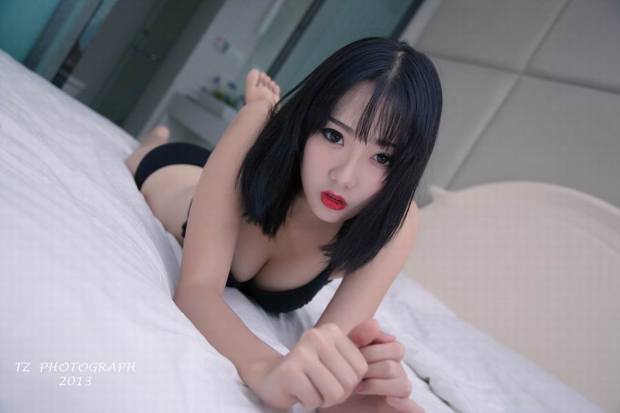 日本美女乳房艺术照