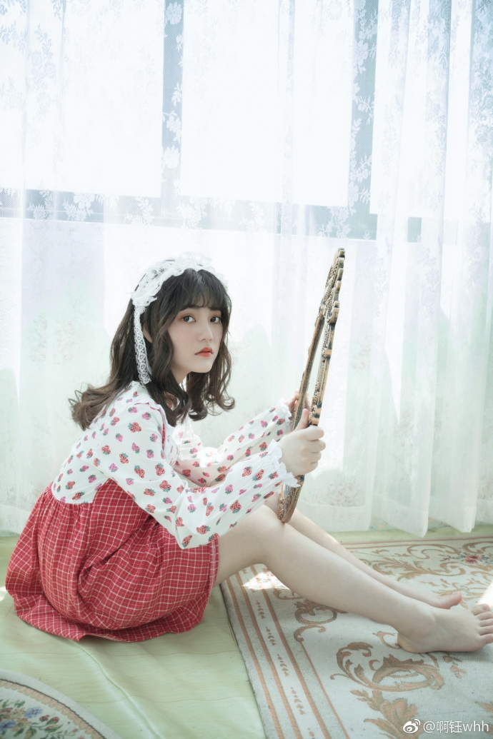 日系软萌美女复古小洋装邻家气质图片