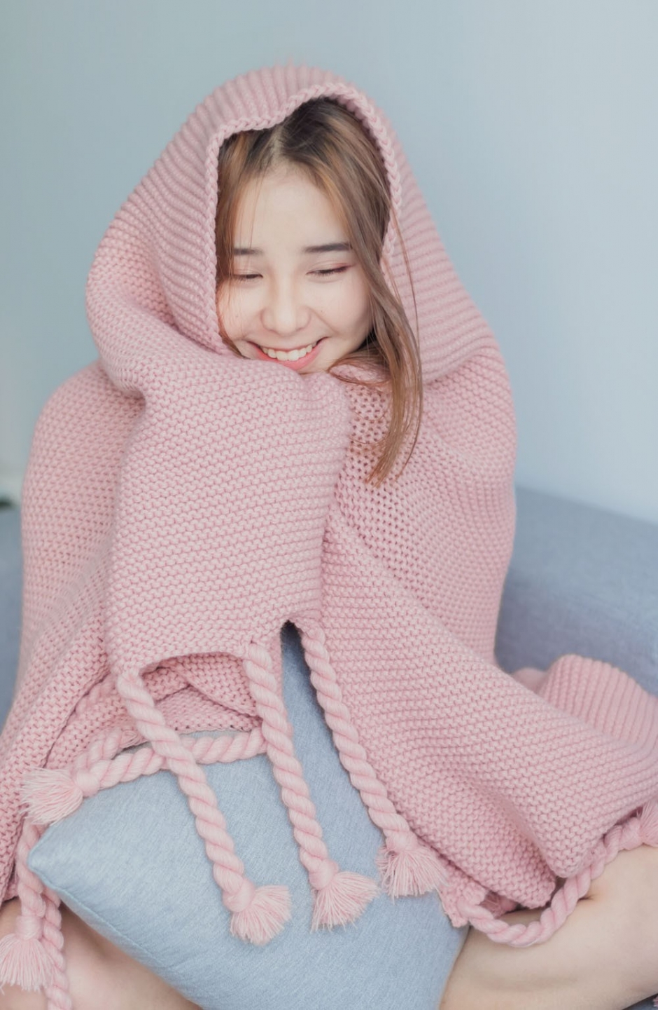 素颜美女牛仔热裤秀白嫩美腿私房图片