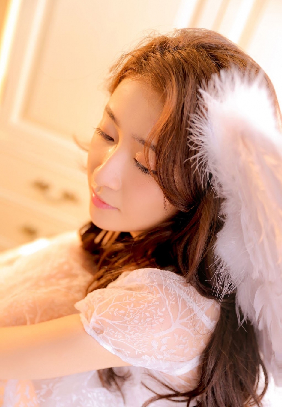 天使美女蕾丝白纱裙优雅气质窈窕身姿图片