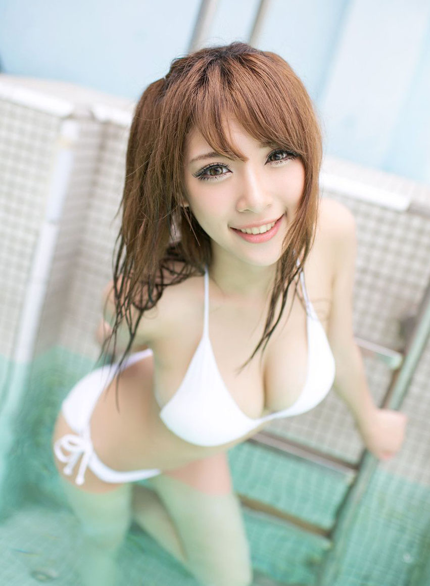 00后萌女神走红