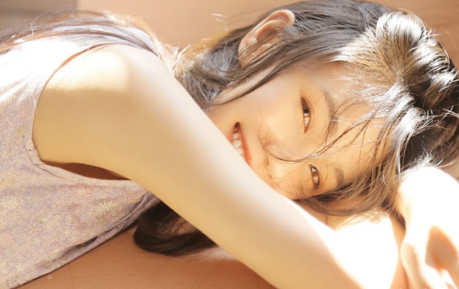 性感翘臀美女唯美丝足修长美腿私房图片