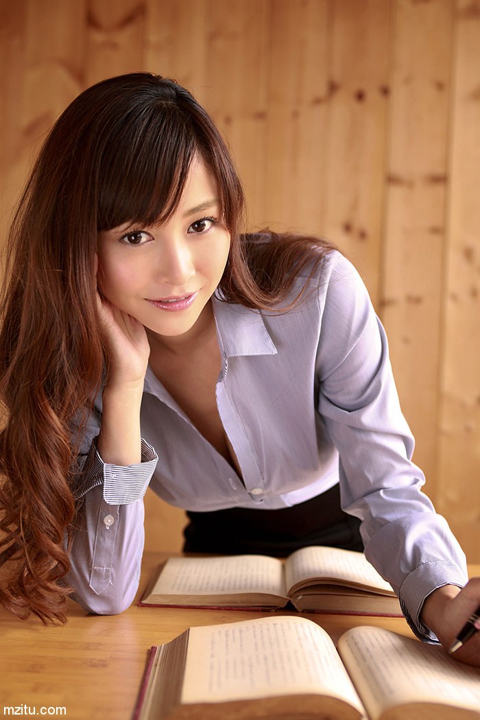 日本F奶巨乳女神杉原杏璃喷血图片曼妙身姿大秀傲人上围