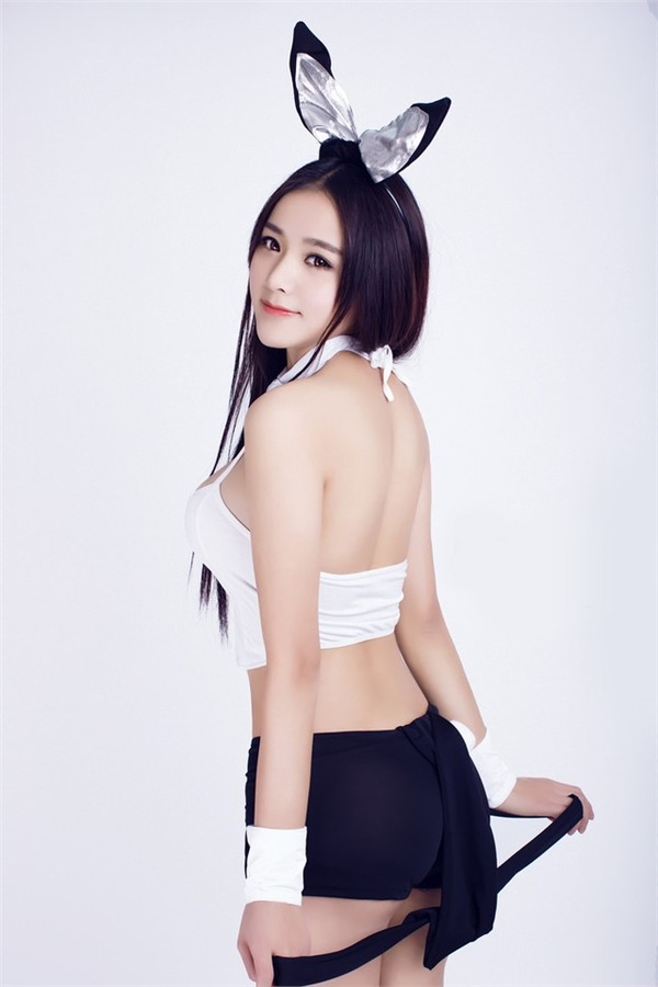 美女图片一件全部不留不遮挡