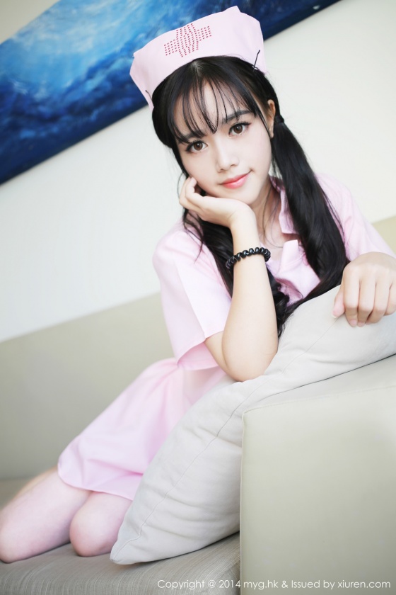 护士姐姐的乳房图片