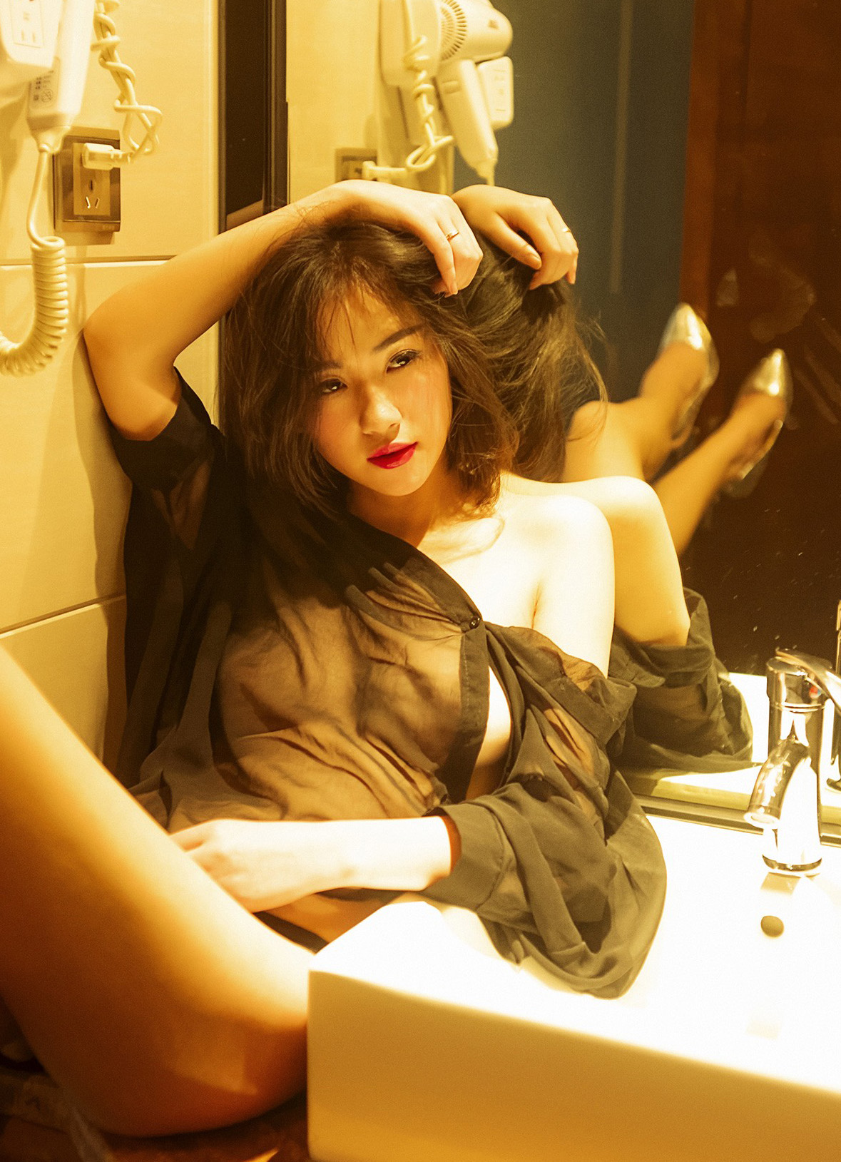 美女浴室湿身写真